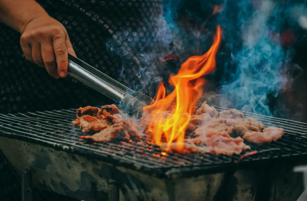 BARBEQUE GRILL